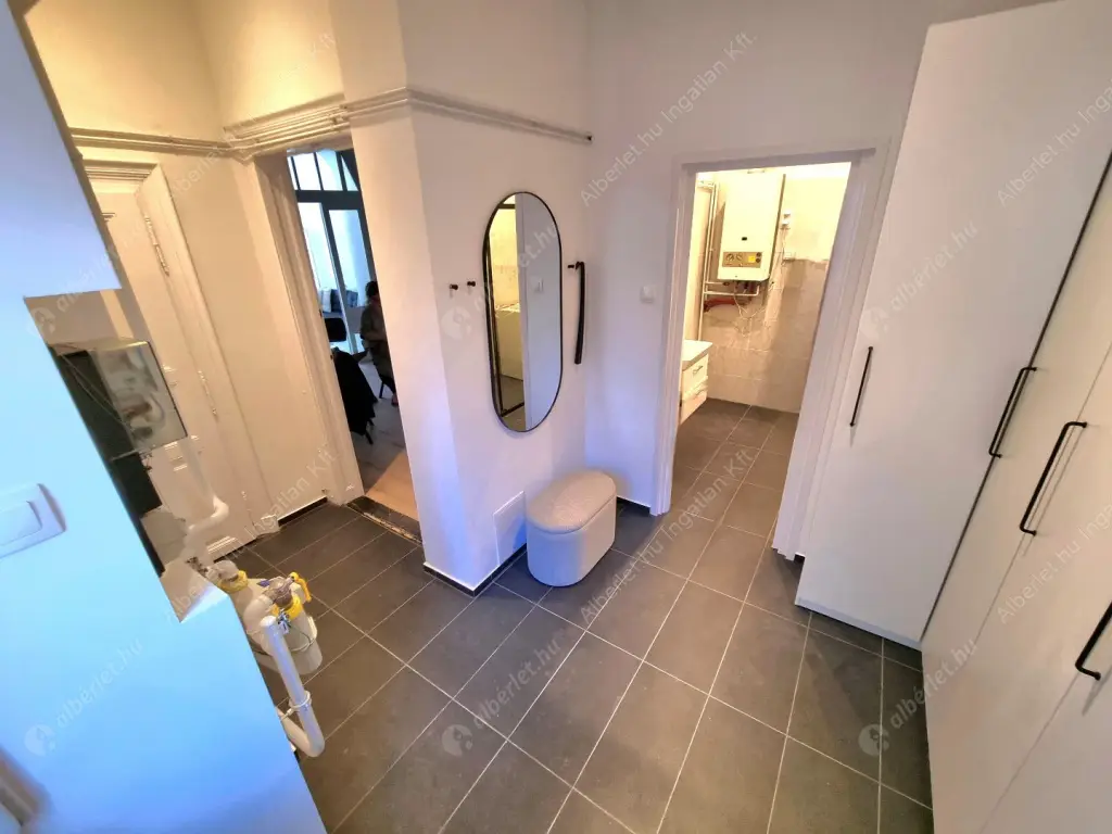 Kiadó albérlet 240000 Ft/hó áron: Budapest, VI. kerület  Szív utca. Mérete: 45 nm, 2 szobás | Alberlet.hu - 6584438