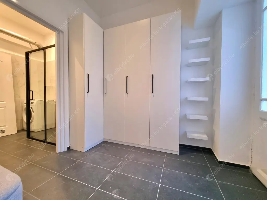 Kiadó albérlet 240000 Ft/hó áron: Budapest, VI. kerület  Szív utca. Mérete: 45 nm, 2 szobás | Alberlet.hu - 6584439