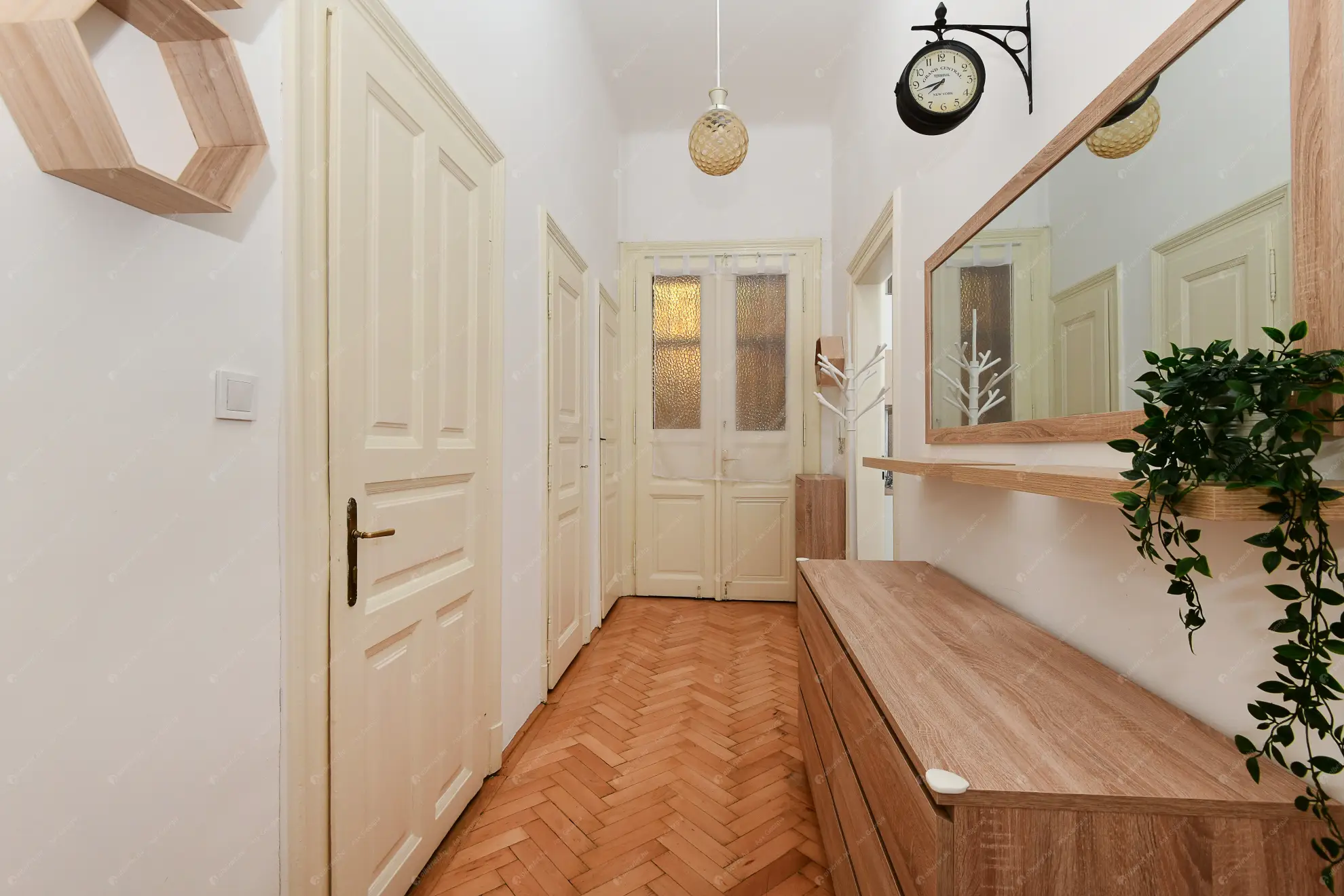 Kiadó albérlet 270000 Ft/hó áron: Budapest, VI. kerület  Szív utca. Mérete: 65 nm, 2 szobás | Alberlet.hu - 6575540