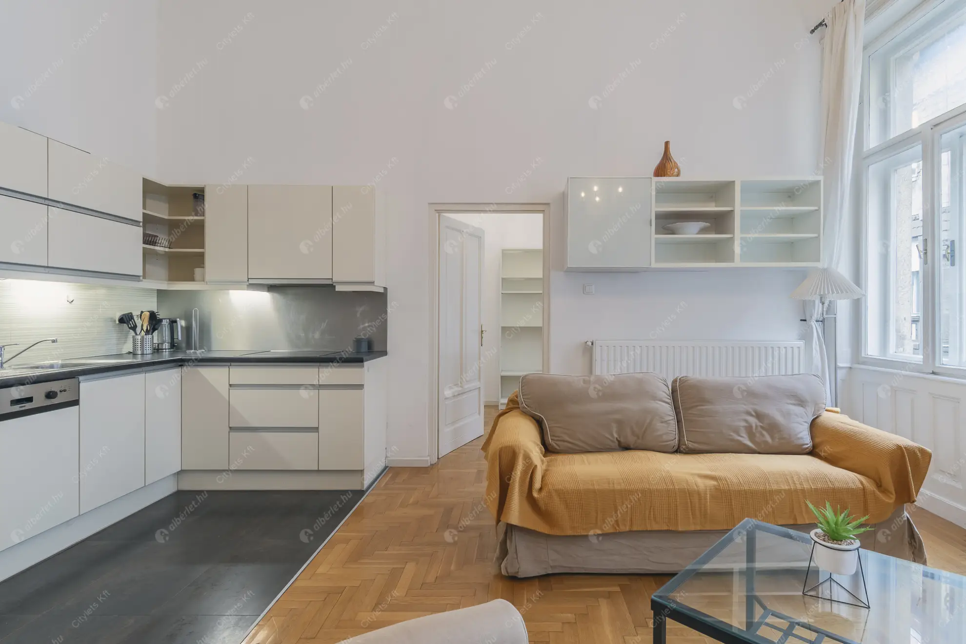 Kiadó albérlet 320000 Ft/hó áron: Budapest, VI. kerület  Szív utca. Mérete: 65 nm, 3 szobás | Alberlet.hu - 6601577