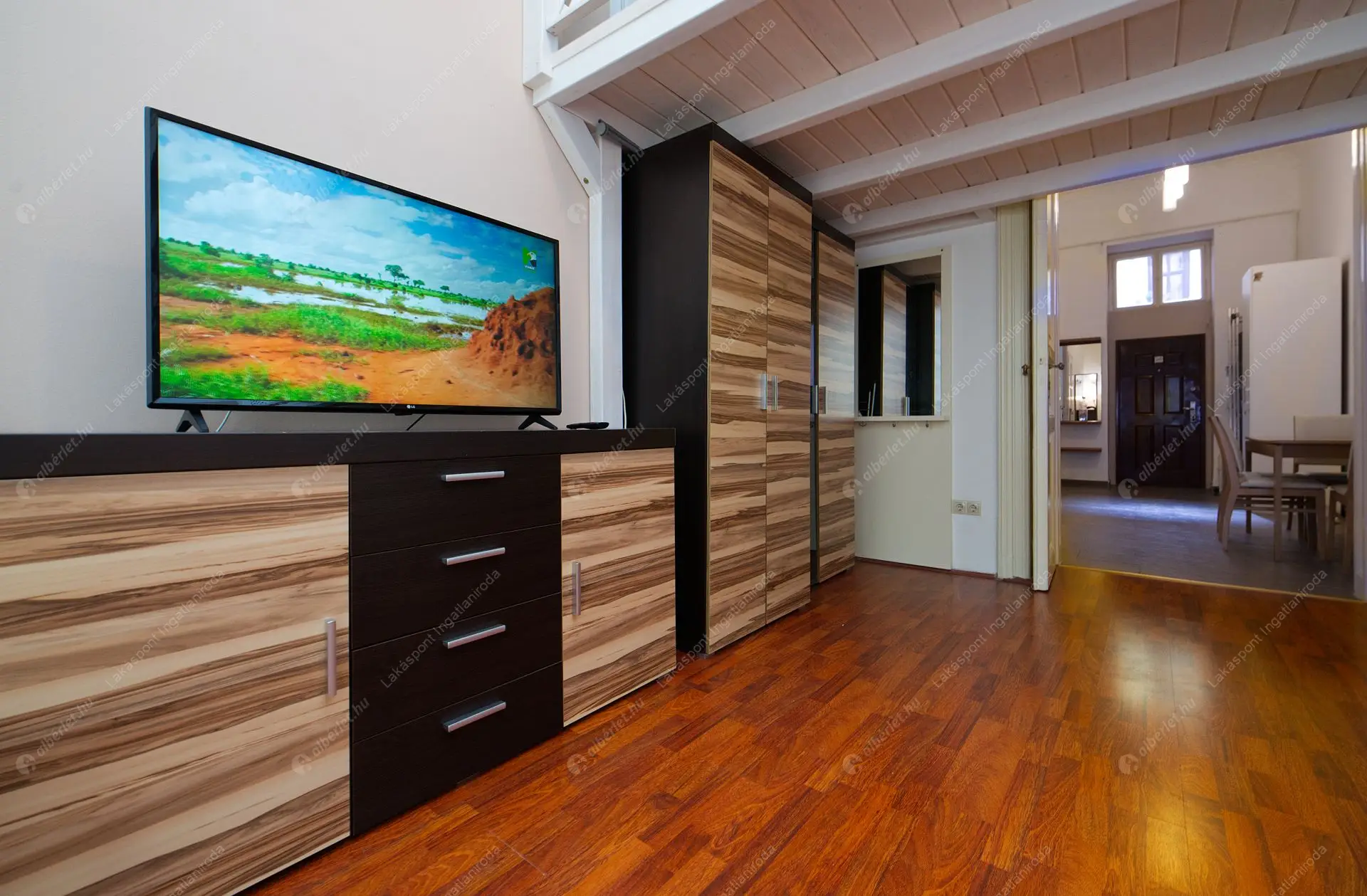 Kiadó albérlet 274000 Ft/hó áron: Budapest, VI. kerület  Szófia utca. Mérete: 55 nm, 1 szobás | Alberlet.hu - 6608017