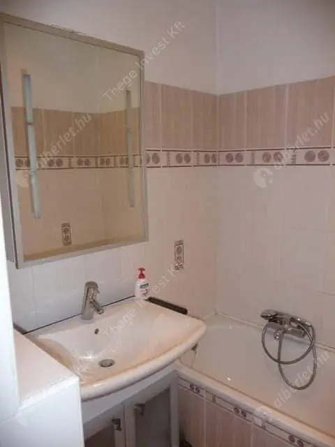 Kiadó albérlet 280000 Ft/hó áron: Budapest, VI. kerület  Szófia utca. Mérete: 57 nm, 2 szobás | Alberlet.hu - 6623016