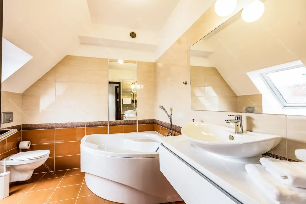 Kiadó albérlet 912000 Ft/hó áron: Budapest, VI. kerület  Szondi utca. Mérete: 118 nm, 4 szobás | Alberlet.hu - 6659434