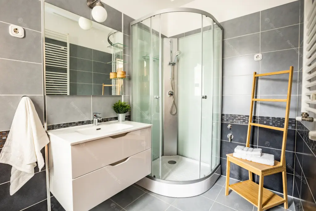 Kiadó albérlet 912000 Ft/hó áron: Budapest, VI. kerület  Szondi utca. Mérete: 118 nm, 4 szobás | Alberlet.hu - 6659435