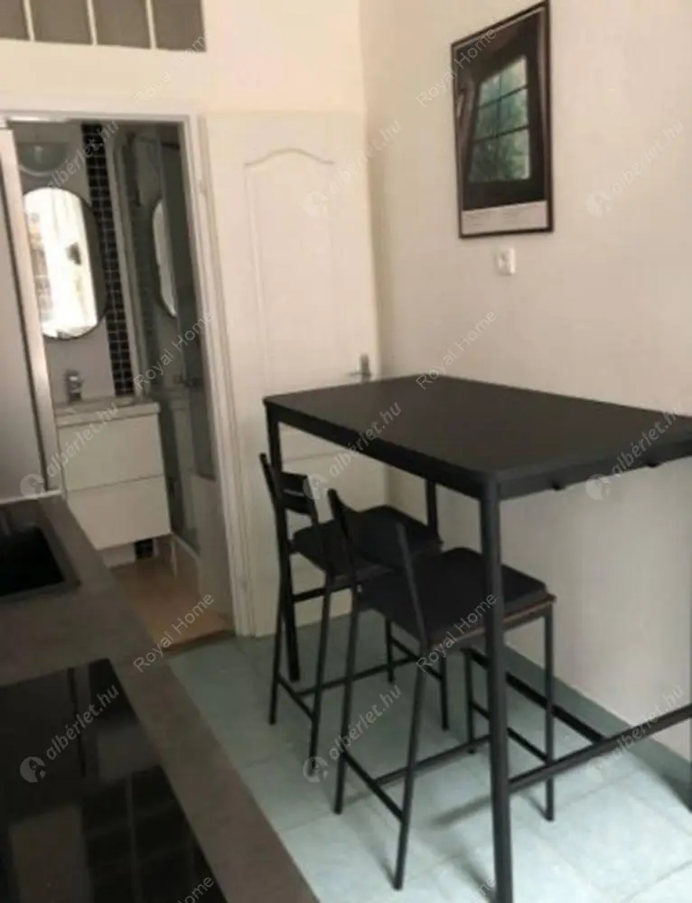 Kiadó albérlet 250000 Ft/hó áron: Budapest, VI. kerület  Szondi utca. Mérete: 34 nm, 1 szobás | Alberlet.hu - 5835531