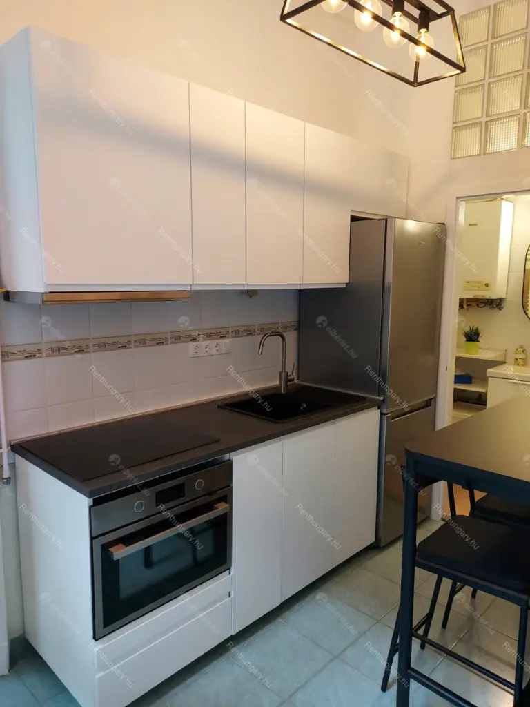 Kiadó albérlet 250000 Ft/hó áron: Budapest, VI. kerület  Szondi utca. Mérete: 34 nm, 1 szobás | Alberlet.hu - 6696642