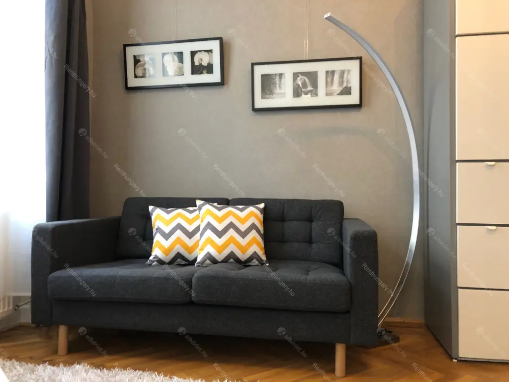 Kiadó albérlet 250000 Ft/hó áron: Budapest, VI. kerület  Szondi utca. Mérete: 34 nm, 1 szobás | Alberlet.hu - 6696648