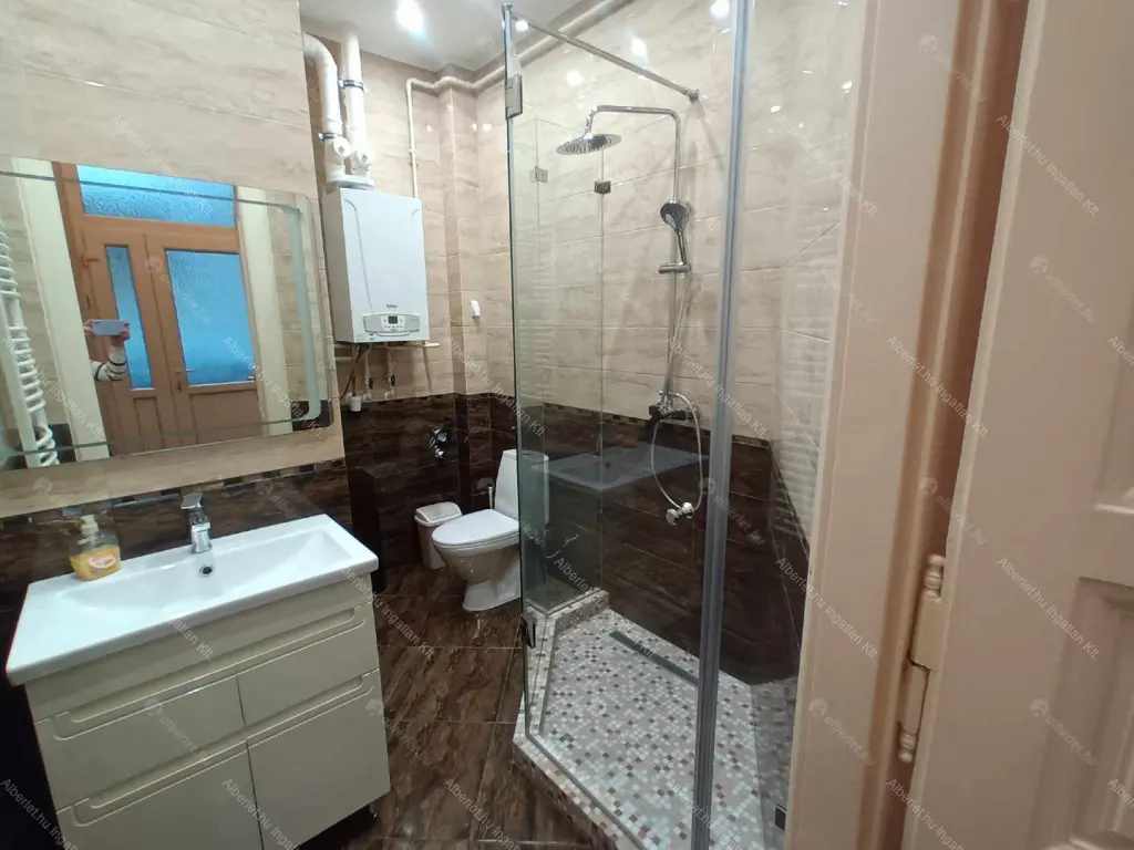 Kiadó albérlet 260000 Ft/hó áron: Budapest, VI. kerület  Szondi utca. Mérete: 50 nm, 3 szobás | Alberlet.hu - 6689669