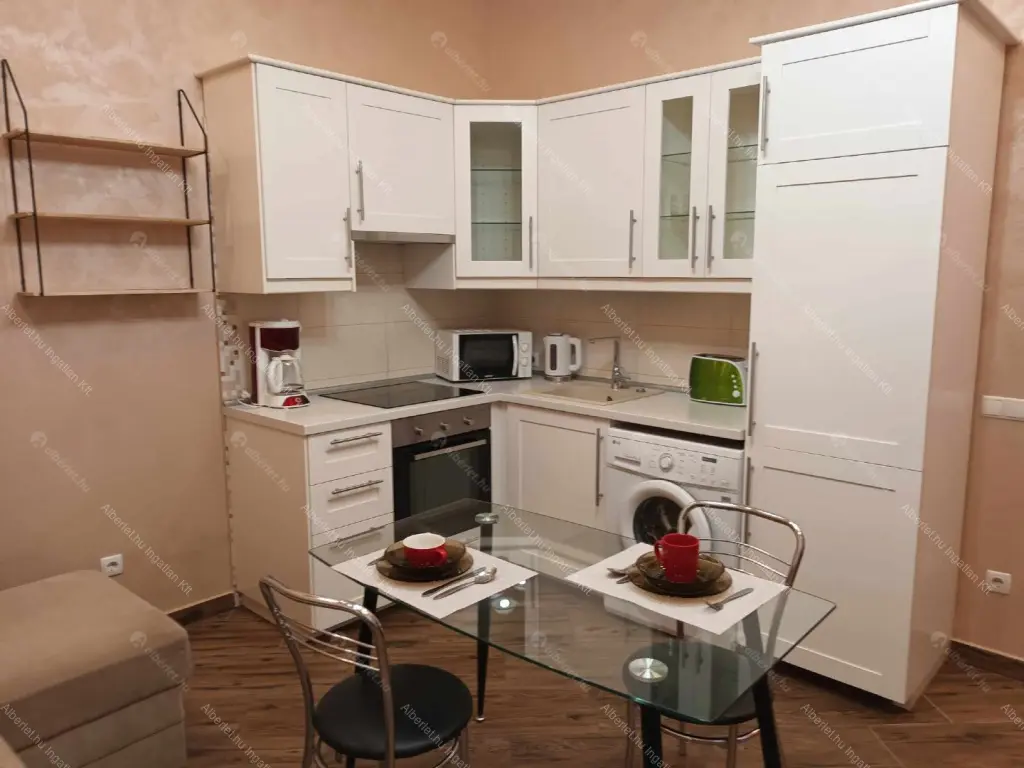 Kiadó albérlet 260000 Ft/hó áron: Budapest, VI. kerület  Szondi utca. Mérete: 50 nm, 3 szobás | Alberlet.hu - 6689682