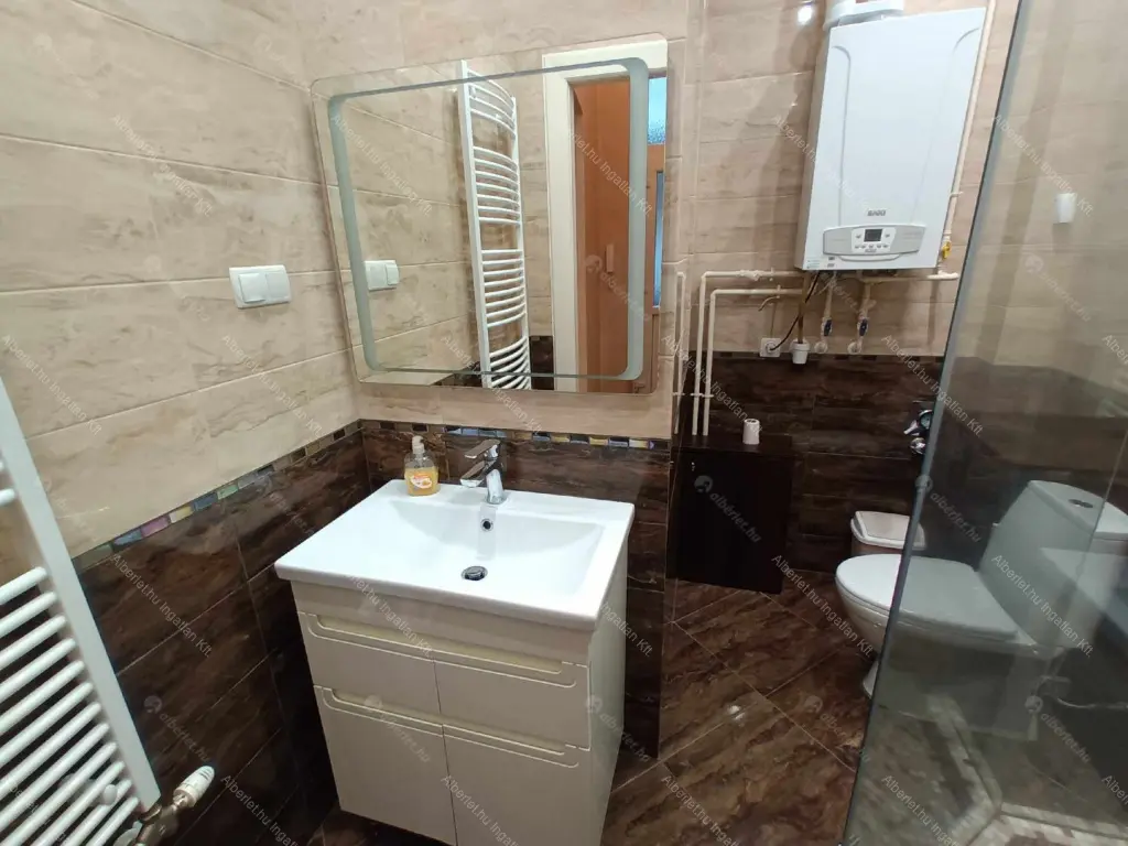 Kiadó albérlet 260000 Ft/hó áron: Budapest, VI. kerület  Szondi utca. Mérete: 50 nm, 3 szobás | Alberlet.hu - 6689686