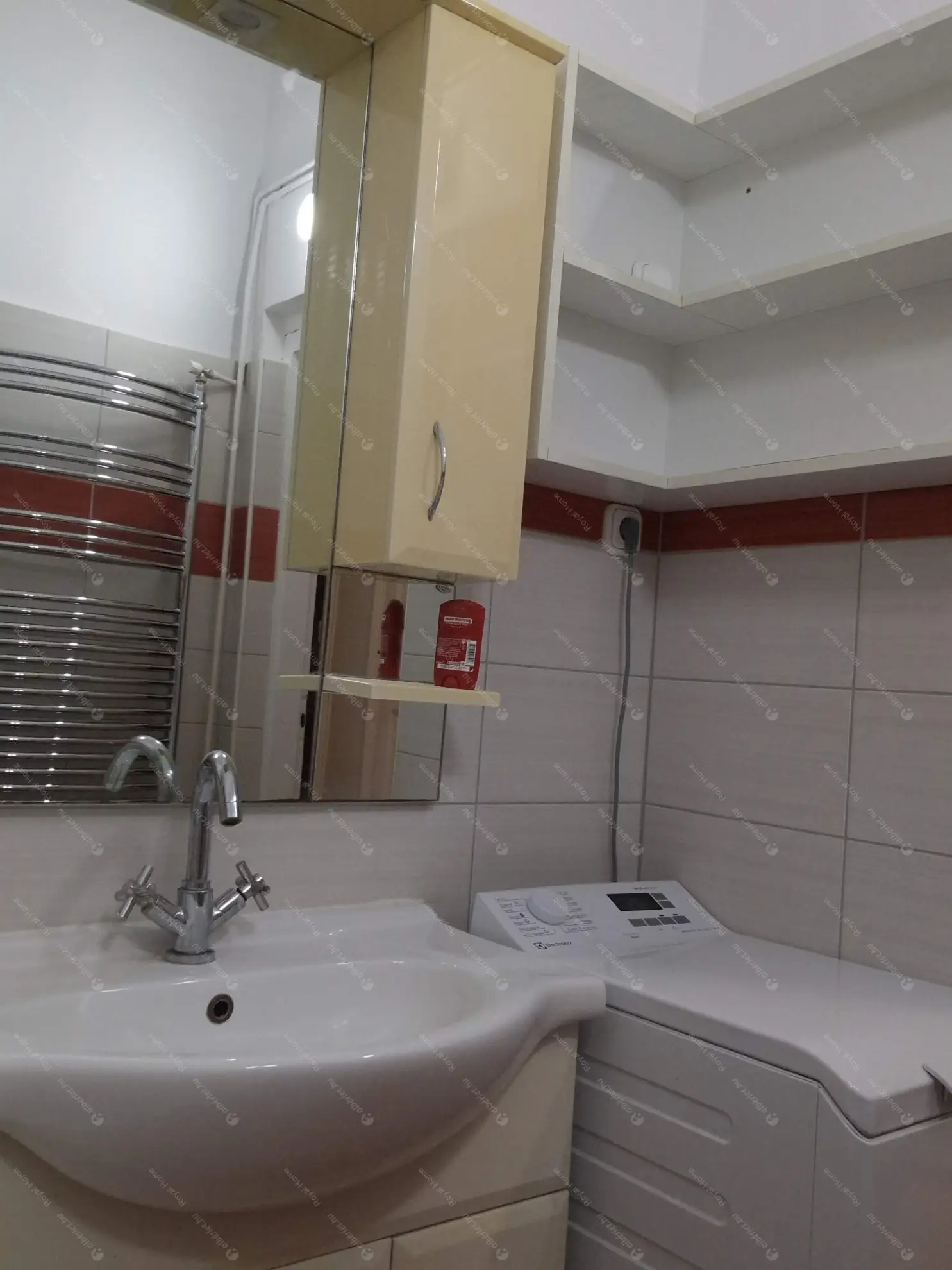 Kiadó albérlet 270000 Ft/hó áron: Budapest, VI. kerület  Szondi utca. Mérete: 55 nm, 2 szobás | Alberlet.hu - 6603787