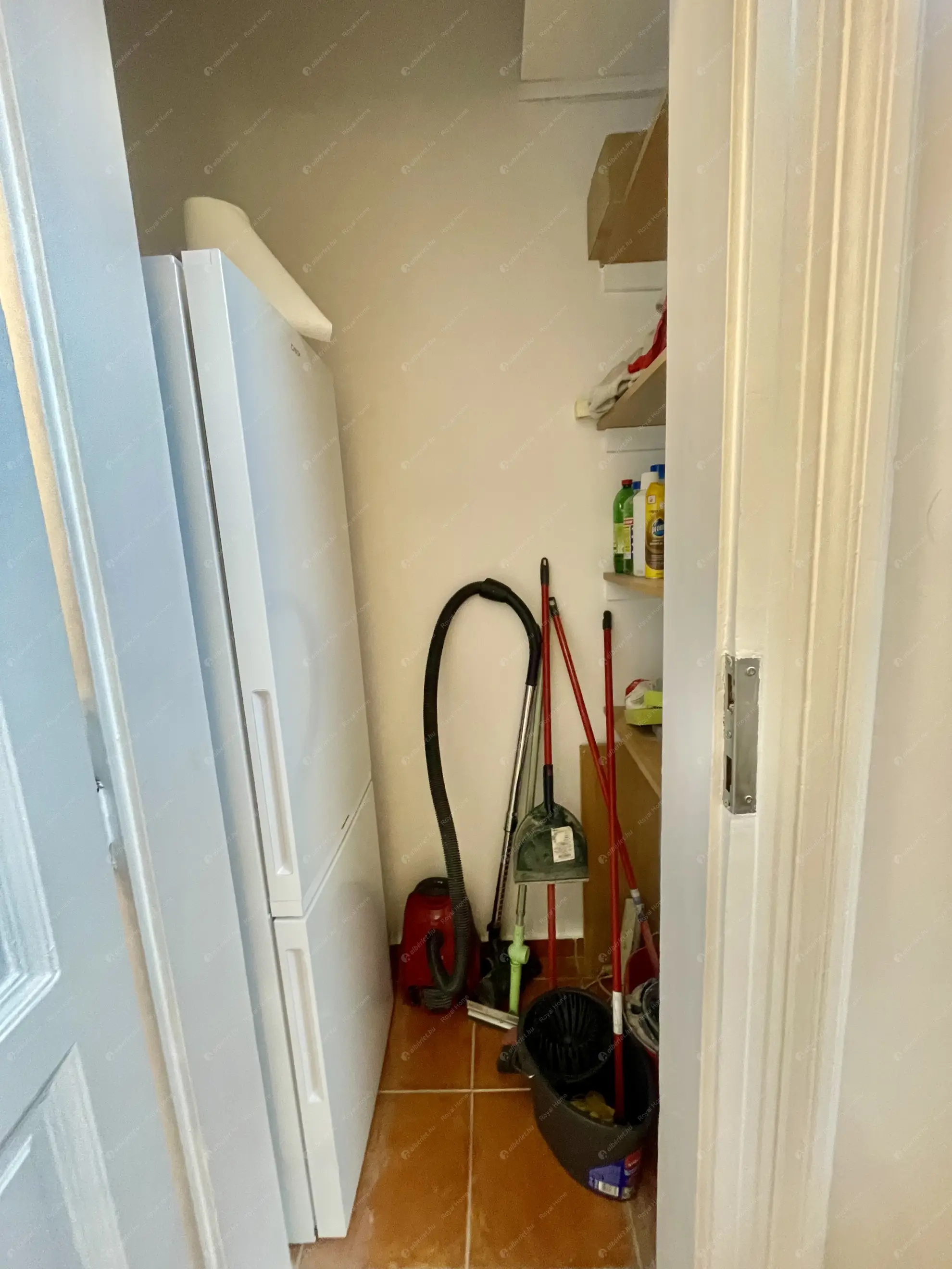 Kiadó albérlet 260000 Ft/hó áron: Budapest, VI. kerület  Szondi utca. Mérete: 55 nm, 2 szobás | Alberlet.hu - 6604871