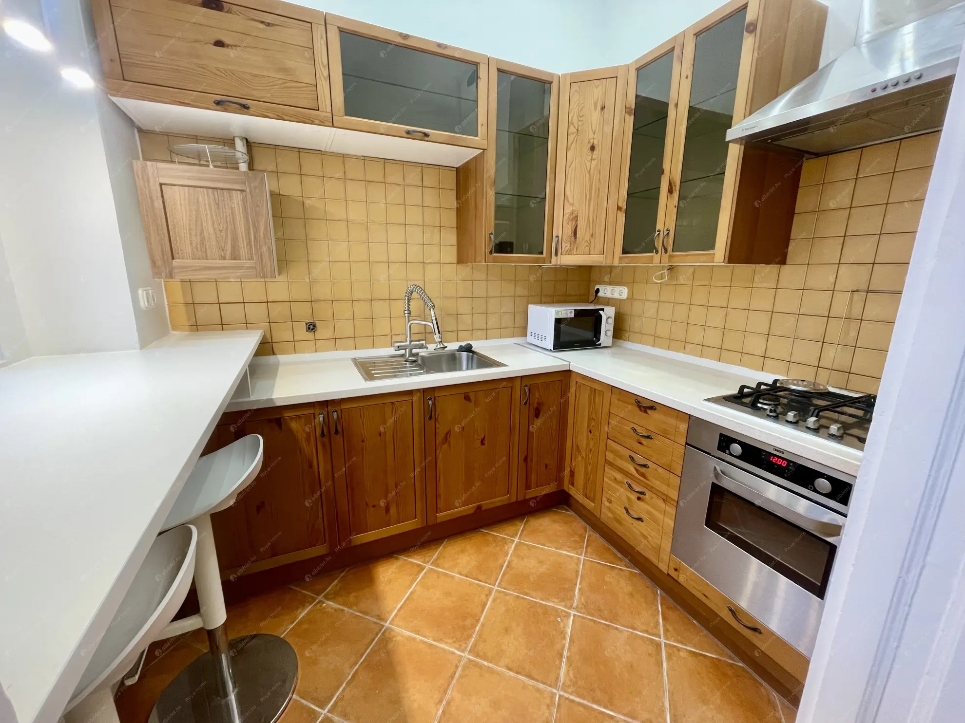 Kiadó albérlet 260000 Ft/hó áron: Budapest, VI. kerület  Szondi utca. Mérete: 55 nm, 2 szobás | Alberlet.hu - 6604873