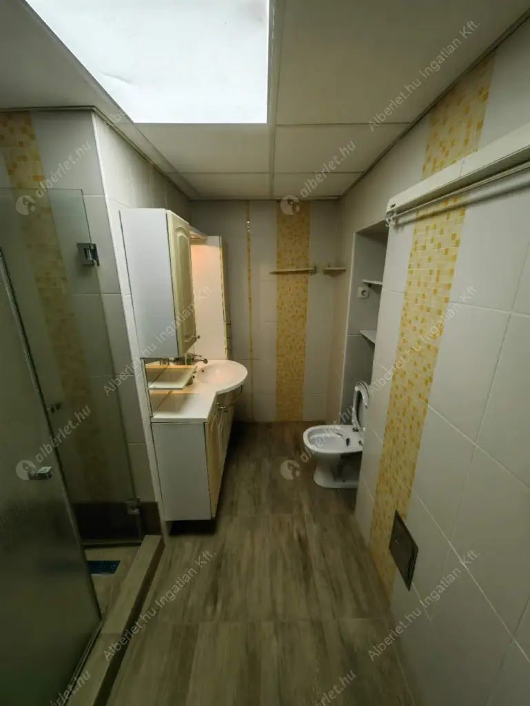 Kiadó albérlet 125000 Ft/hó áron: Budapest, VI. kerület  Szondi utca. Mérete: 80 nm, 3 szobás | Alberlet.hu - 6639064