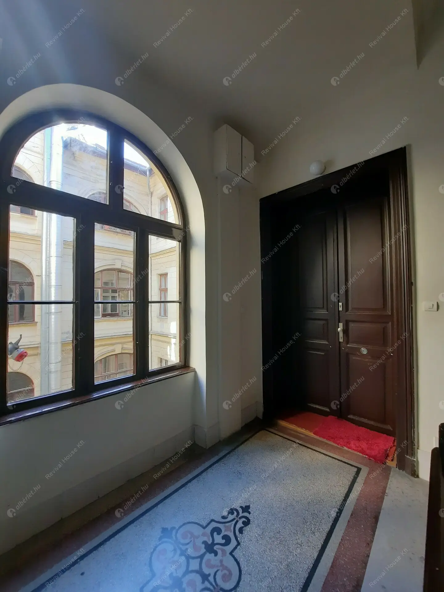 Kiadó albérlet 480000 Ft/hó áron: Budapest, VI. kerület  Teréz körút. Mérete: 110 nm, 3 szobás | Alberlet.hu - 5804734