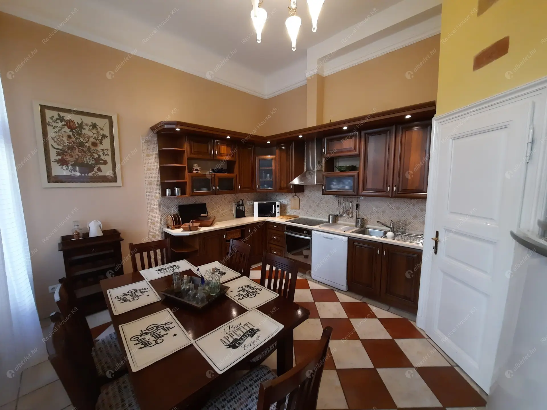 Kiadó albérlet 480000 Ft/hó áron: Budapest, VI. kerület  Teréz körút. Mérete: 110 nm, 3 szobás | Alberlet.hu - 5804738