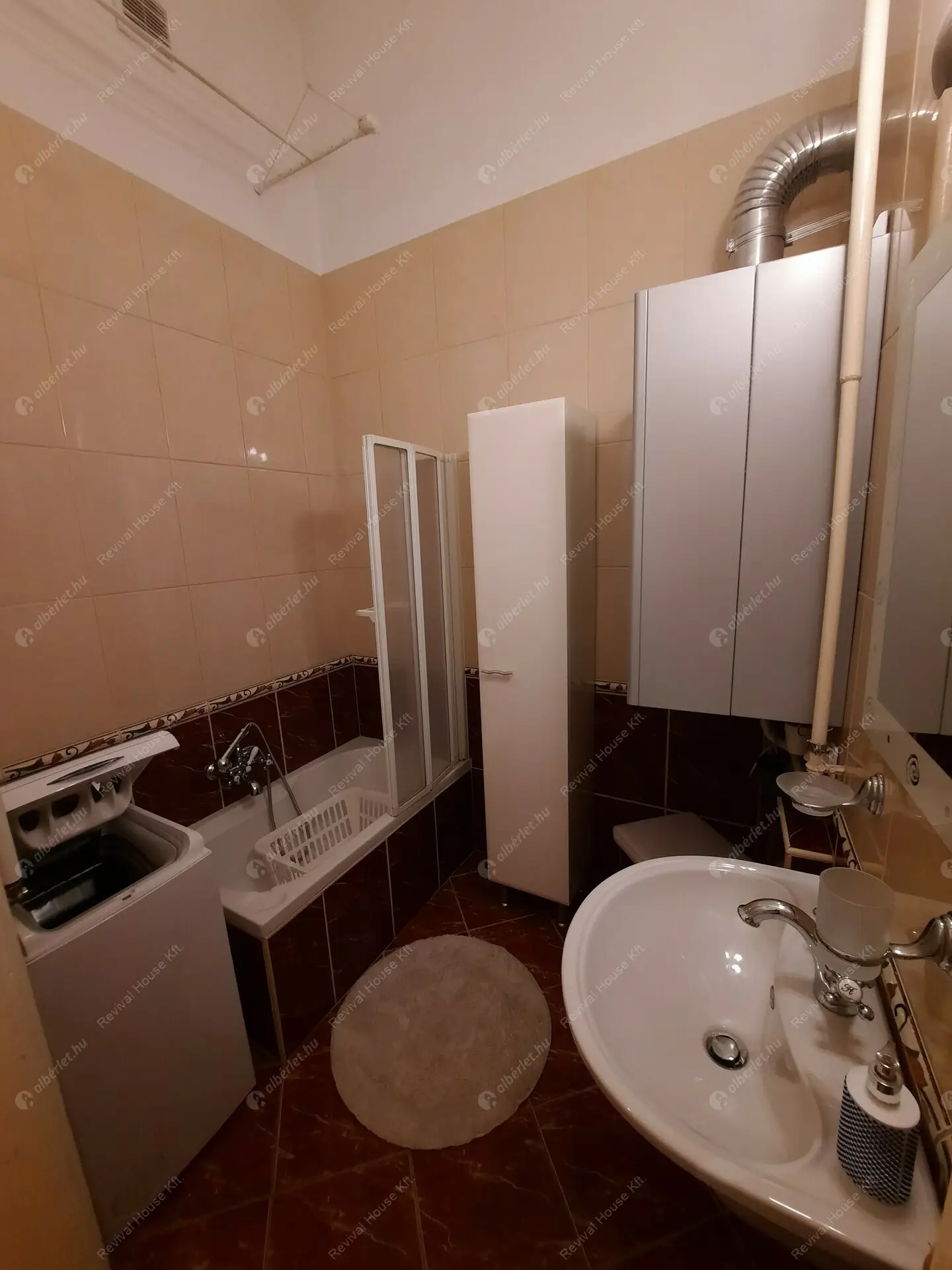 Kiadó albérlet 480000 Ft/hó áron: Budapest, VI. kerület  Teréz körút. Mérete: 110 nm, 3 szobás | Alberlet.hu - 5804743