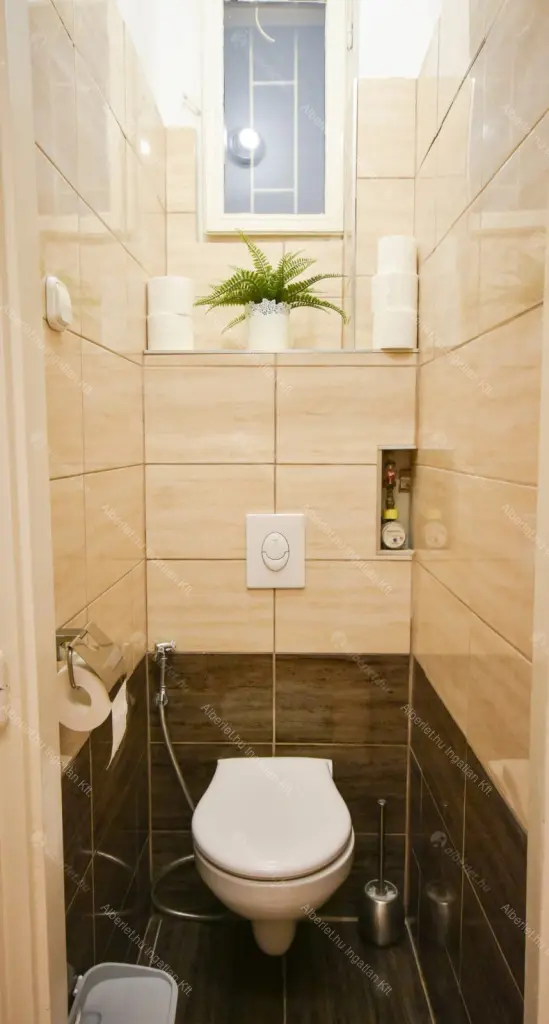 Kiadó albérlet 900000 Ft/hó áron: Budapest, VI. kerület  Teréz körút. Mérete: 142 nm, 6 szobás | Alberlet.hu - 6675999