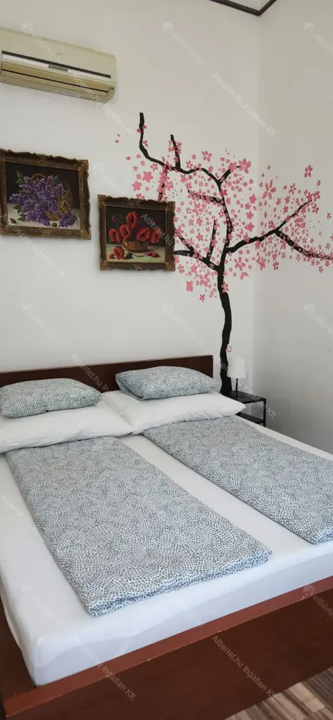 Kiadó albérlet 900000 Ft/hó áron: Budapest, VI. kerület  Teréz körút. Mérete: 142 nm, 6 szobás | Alberlet.hu - 6676000