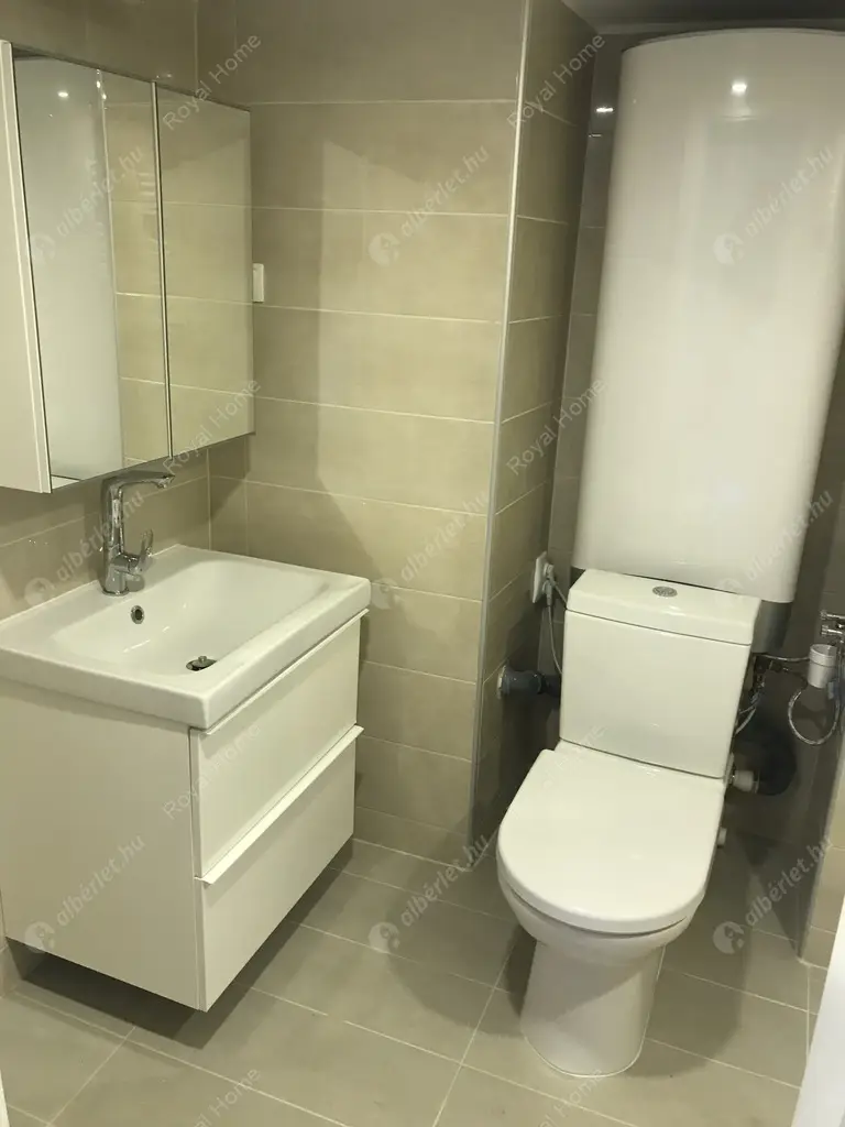 Kiadó albérlet 199000 Ft/hó áron: Budapest, VI. kerület  Teréz körút. Mérete: 30 nm, 1 szobás | Alberlet.hu - 5405417