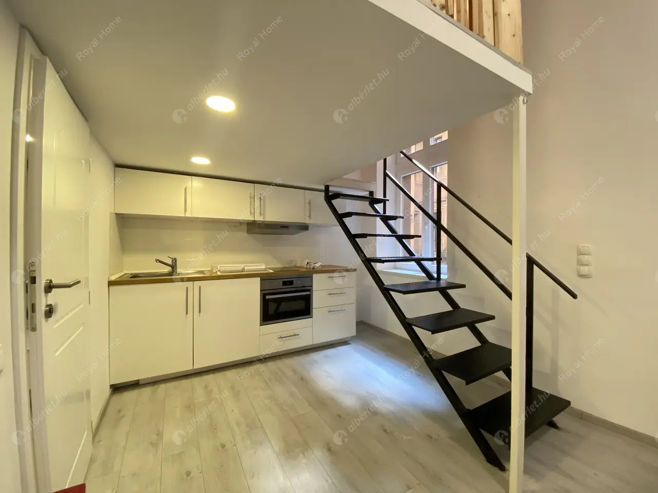 Kiadó albérlet 199000 Ft/hó áron: Budapest, VI. kerület  Teréz körút. Mérete: 30 nm, 1 szobás | Alberlet.hu - 5437441