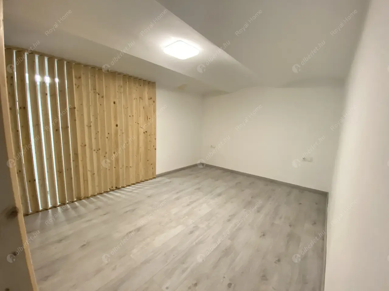 Kiadó albérlet 199000 Ft/hó áron: Budapest, VI. kerület  Teréz körút. Mérete: 30 nm, 1 szobás | Alberlet.hu - 5437446