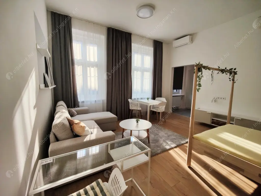 Kiadó albérlet 250000 Ft/hó áron: Budapest, VI. kerület  Teréz körút. Mérete: 36 nm, 1 szobás | Alberlet.hu - 6631881