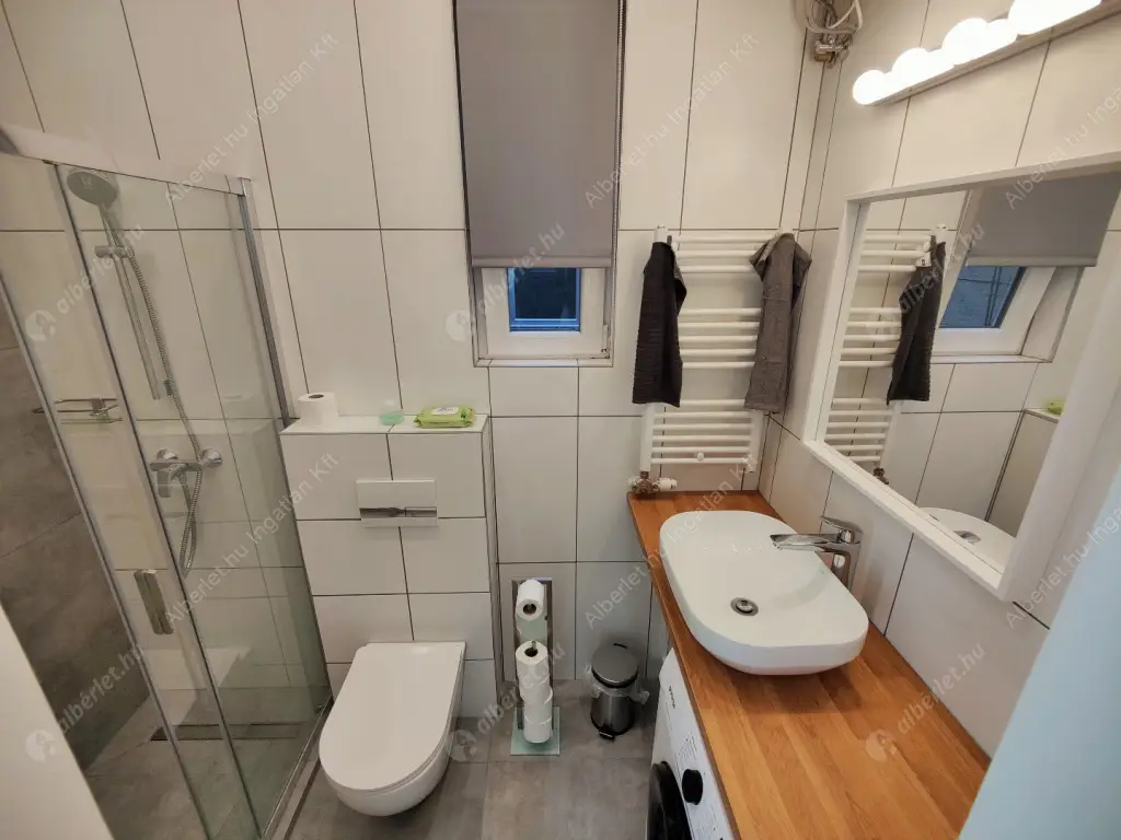 Kiadó albérlet 250000 Ft/hó áron: Budapest, VI. kerület  Teréz körút. Mérete: 36 nm, 1 szobás | Alberlet.hu - 6631893