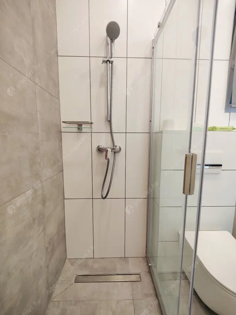 Kiadó albérlet 250000 Ft/hó áron: Budapest, VI. kerület  Teréz körút. Mérete: 36 nm, 1 szobás | Alberlet.hu - 6631898