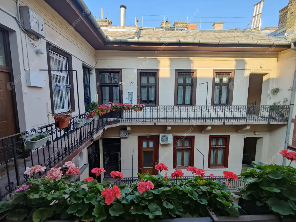 Kiadó albérlet 250000 Ft/hó áron: Budapest, VI. kerület  Teréz körút. Mérete: 36 nm, 1 szobás | Alberlet.hu - 6631901