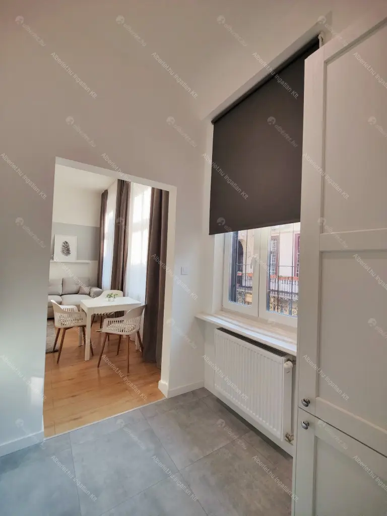 Kiadó albérlet 235000 Ft/hó áron: Budapest, VI. kerület  Teréz körút. Mérete: 36 nm, 1 szobás | Alberlet.hu - 6649940