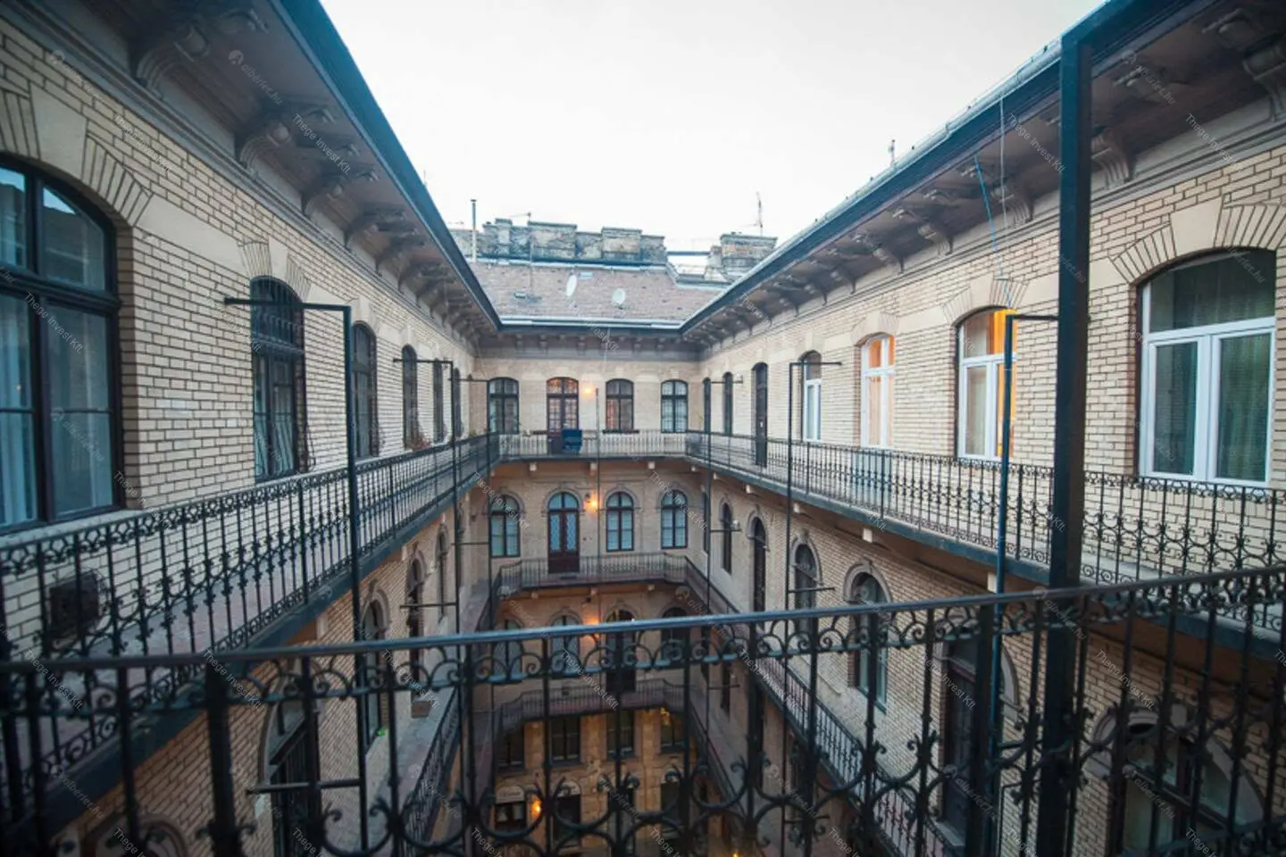 Kiadó albérlet 245000 Ft/hó áron: Budapest, VI. kerület  Teréz körút. Mérete: 40 nm, 1 szobás | Alberlet.hu - 6648127