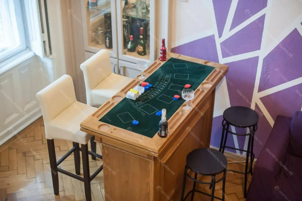 Kiadó albérlet 275000 Ft/hó áron: Budapest, VI. kerület  Teréz körút. Mérete: 44 nm, 1 szobás | Alberlet.hu - 6645247