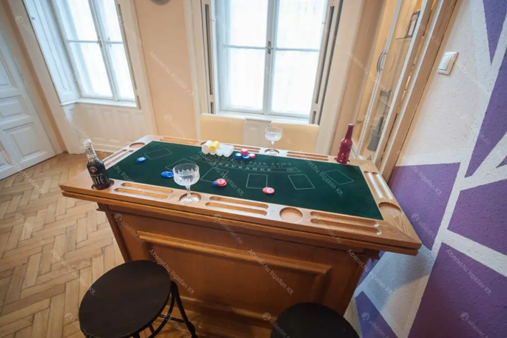 Kiadó albérlet 235000 Ft/hó áron: Budapest, VI. kerület  Teréz körút. Mérete: 44 nm, 1 szobás | Alberlet.hu - 6673446