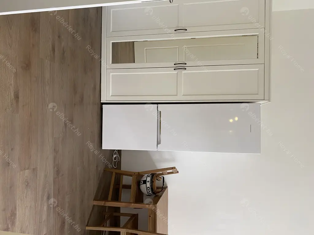 Kiadó albérlet 229000 Ft/hó áron: Budapest, VI. kerület  Teréz körút. Mérete: 45 nm, 1 szobás | Alberlet.hu - 5404533