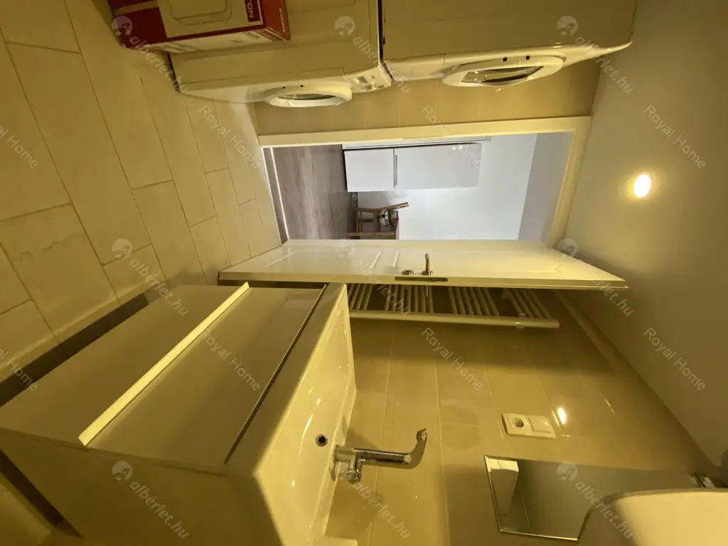 Kiadó albérlet 229000 Ft/hó áron: Budapest, VI. kerület  Teréz körút. Mérete: 45 nm, 1 szobás | Alberlet.hu - 5404547