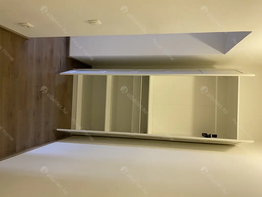 Kiadó albérlet 229000 Ft/hó áron: Budapest, VI. kerület  Teréz körút. Mérete: 45 nm, 1 szobás | Alberlet.hu - 5404551