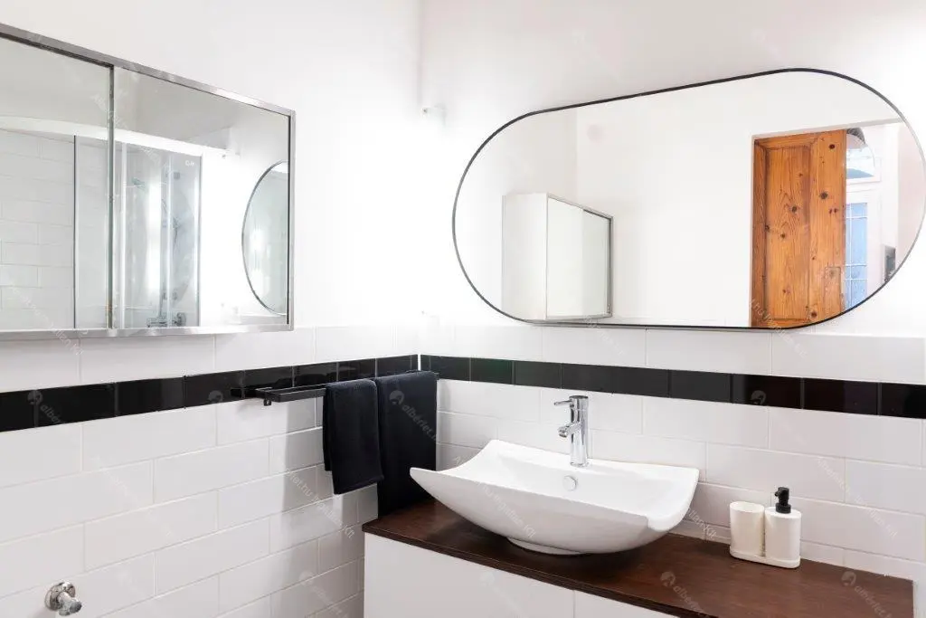 Kiadó albérlet 340000 Ft/hó áron: Budapest, VI. kerület  Teréz körút. Mérete: 45 nm, 2 szobás | Alberlet.hu - 6678661