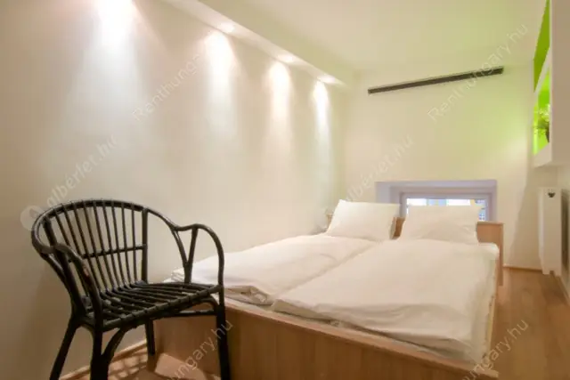 Kiadó albérlet 285000 Ft/hó áron: Budapest, VI. kerület  Teréz körút. Mérete: 59 nm, 1 szobás | Alberlet.hu - 6582770