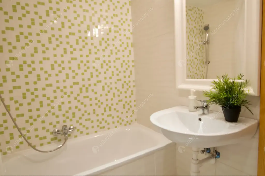 Kiadó albérlet 285000 Ft/hó áron: Budapest, VI. kerület  Teréz körút. Mérete: 59 nm, 1 szobás | Alberlet.hu - 6584801