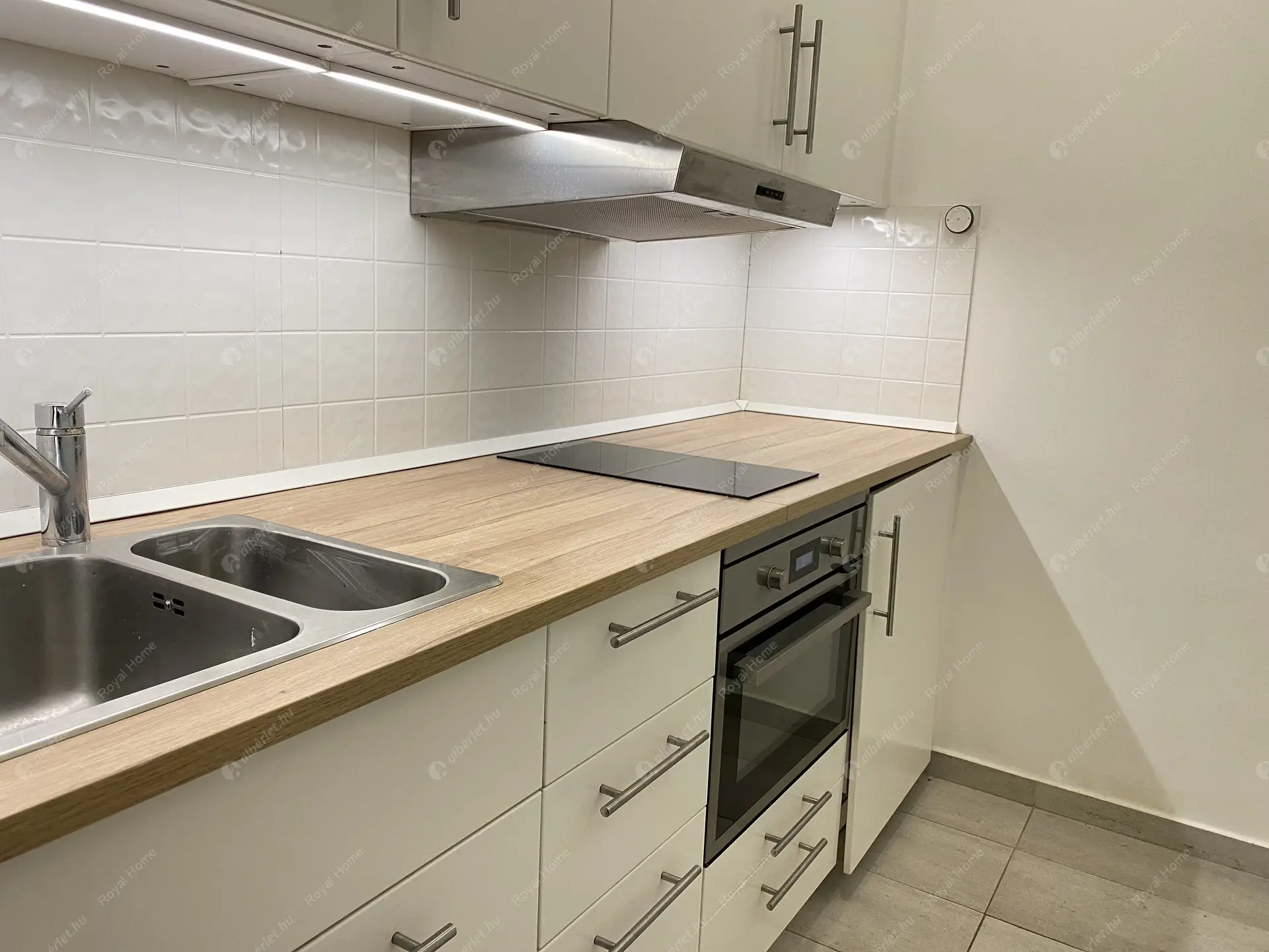 Kiadó albérlet 269000 Ft/hó áron: Budapest, VI. kerület  Teréz körút. Mérete: 60 nm, 2 szobás | Alberlet.hu - 5825180