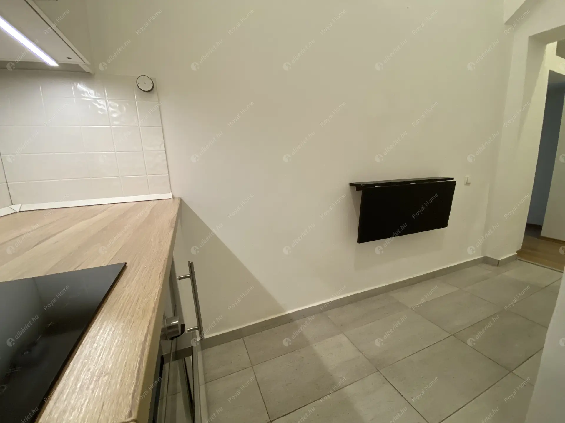 Kiadó albérlet 269000 Ft/hó áron: Budapest, VI. kerület  Teréz körút. Mérete: 60 nm, 2 szobás | Alberlet.hu - 5825181