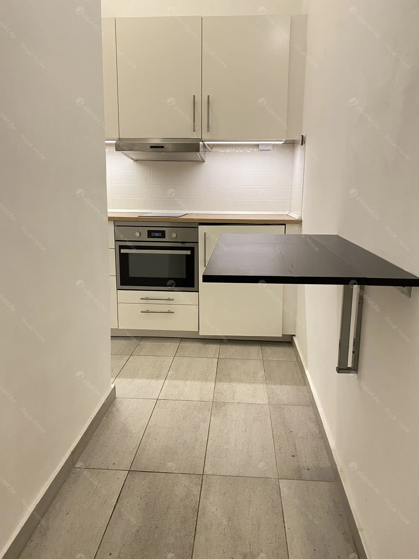 Kiadó albérlet 269000 Ft/hó áron: Budapest, VI. kerület  Teréz körút. Mérete: 60 nm, 2 szobás | Alberlet.hu - 5825182