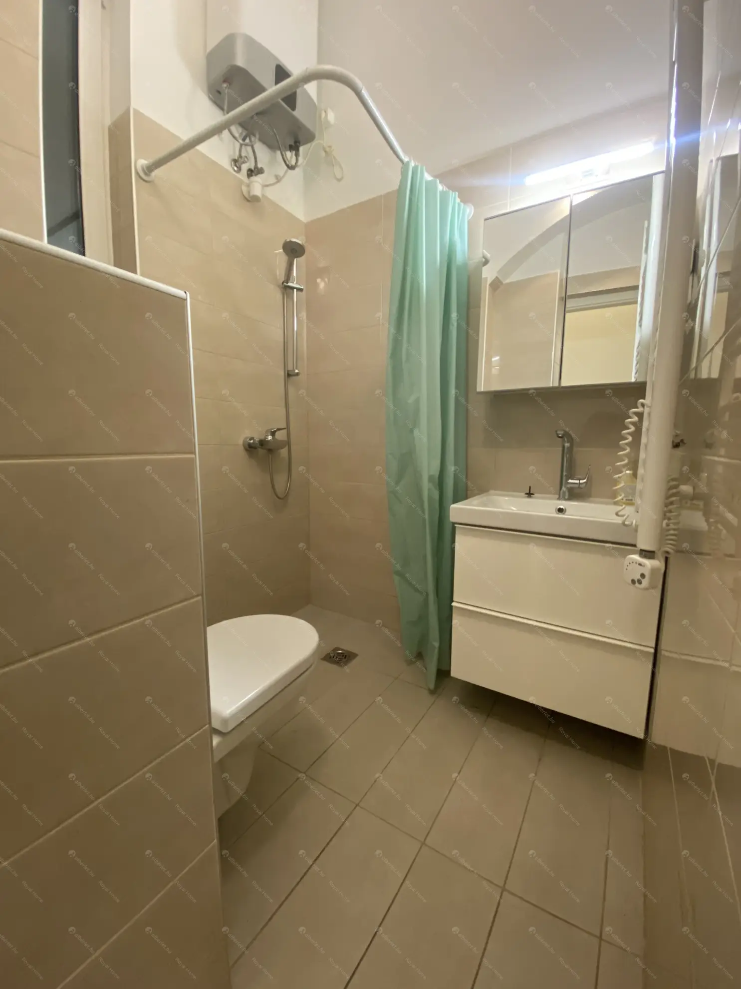 Kiadó albérlet 269000 Ft/hó áron: Budapest, VI. kerület  Teréz körút. Mérete: 60 nm, 2 szobás | Alberlet.hu - 6620352