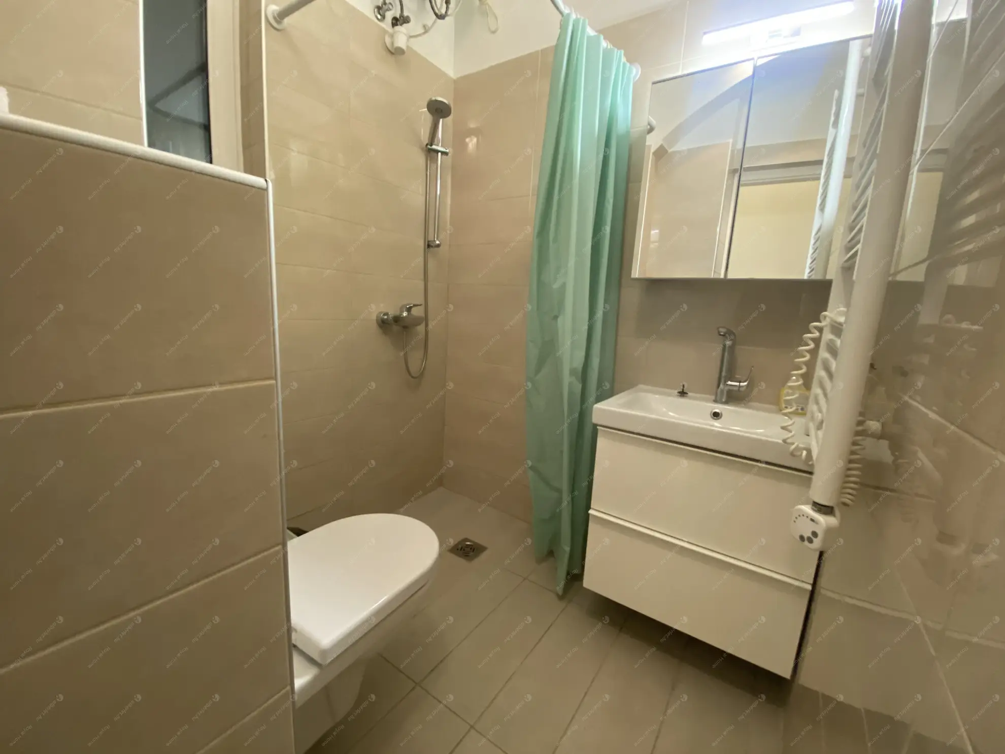 Kiadó albérlet 269000 Ft/hó áron: Budapest, VI. kerület  Teréz körút. Mérete: 60 nm, 2 szobás | Alberlet.hu - 6620354