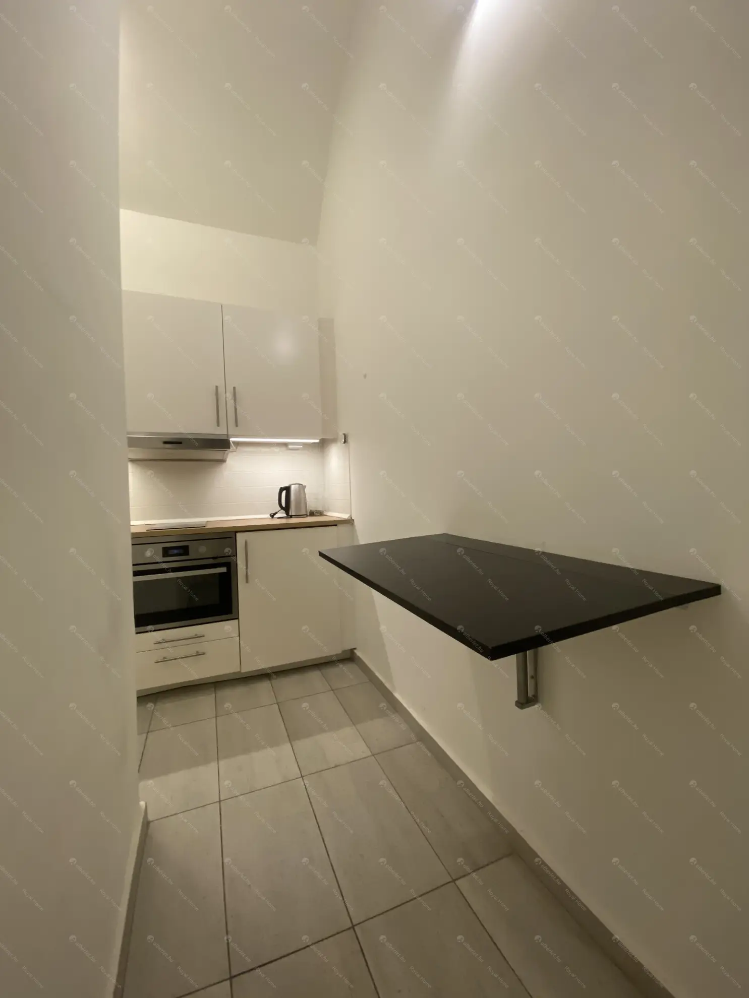 Kiadó albérlet 269000 Ft/hó áron: Budapest, VI. kerület  Teréz körút. Mérete: 60 nm, 2 szobás | Alberlet.hu - 6620357