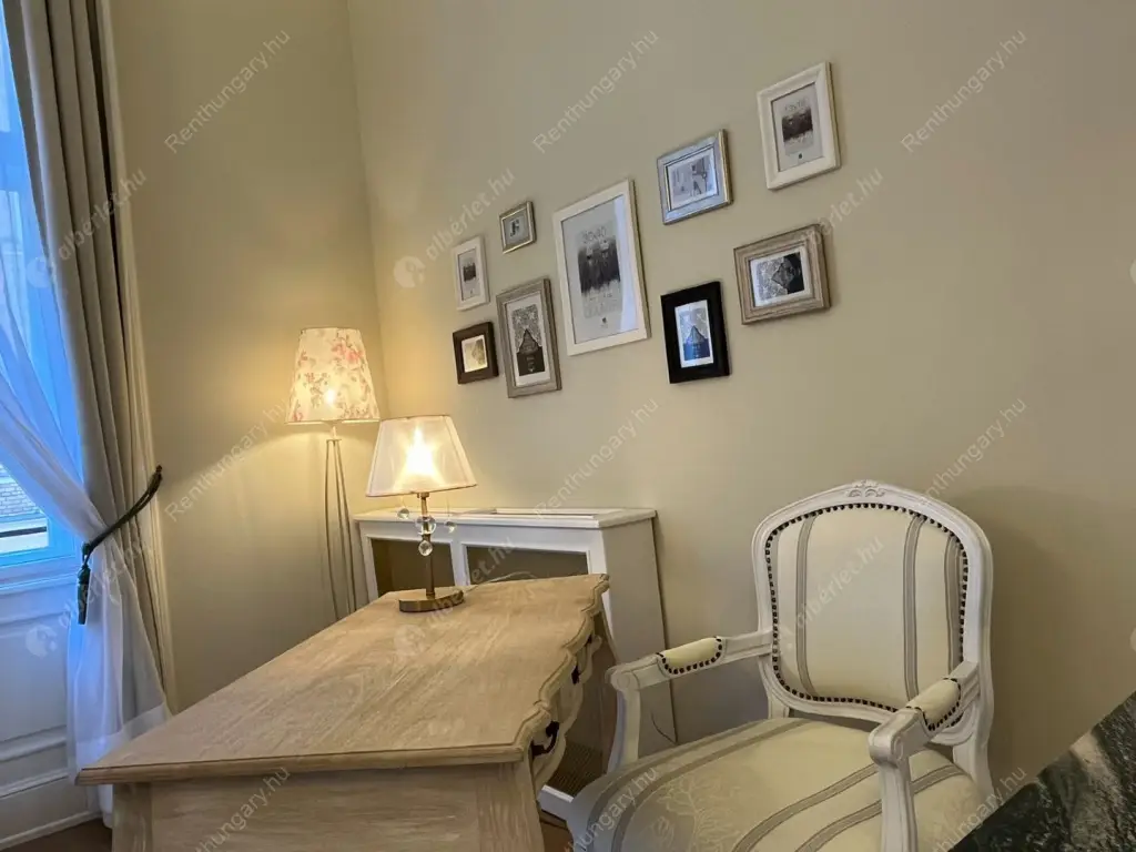 Kiadó albérlet 390000 Ft/hó áron: Budapest, VI. kerület  Teréz körút. Mérete: 60 nm, 2 szobás | Alberlet.hu - 6574275