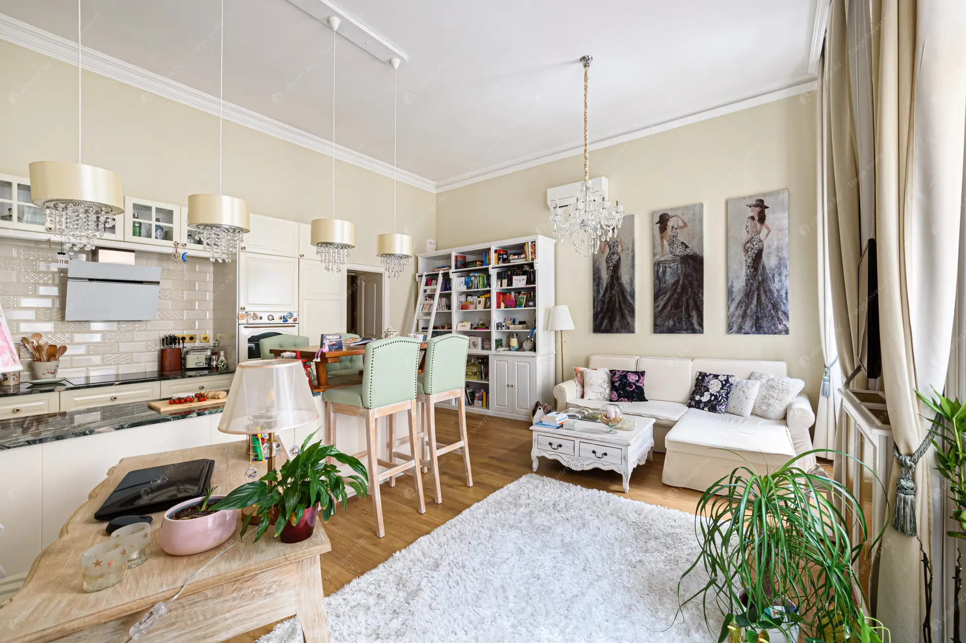 Kiadó albérlet 390000 Ft/hó áron: Budapest, VI. kerület  Teréz körút. Mérete: 60 nm, 2 szobás | Alberlet.hu - 6581865