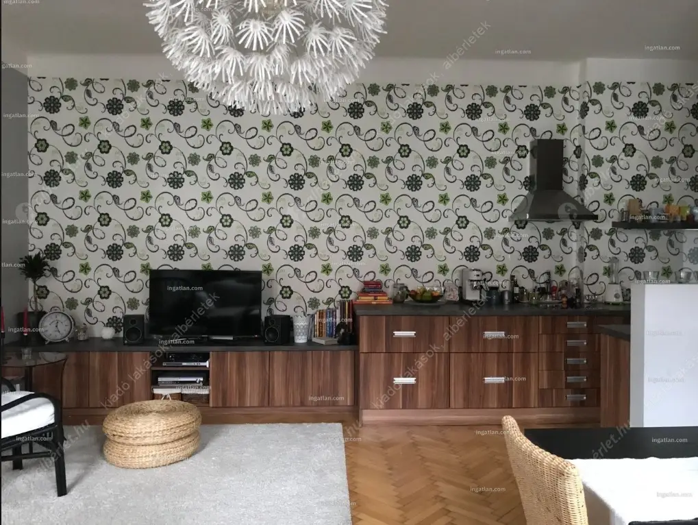 Kiadó albérlet 320000 Ft/hó áron: Budapest, VI. kerület  Teréz körút. Mérete: 61 nm, 2 szobás | Alberlet.hu - 6632481