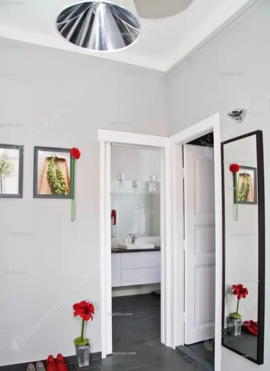 Kiadó albérlet 320000 Ft/hó áron: Budapest, VI. kerület  Teréz körút. Mérete: 61 nm, 2 szobás | Alberlet.hu - 6632492